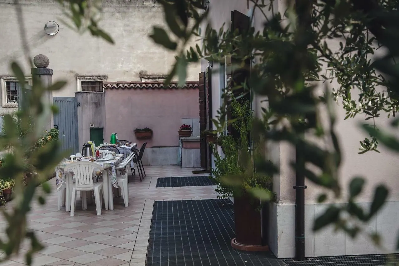 B&B La Tamerice Valeggio sul Mincio 0*,  Italien